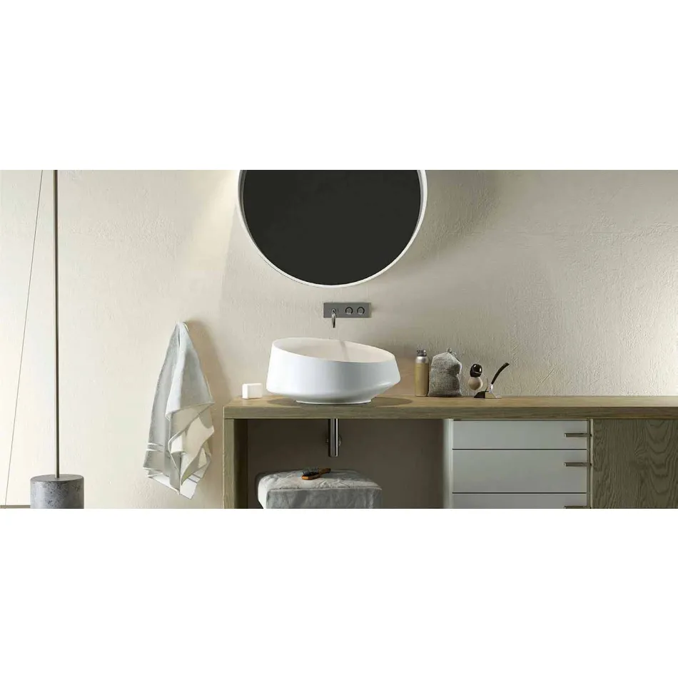 Larja e rrobave të lira e të bëra në Itali, Dongo Viadurini