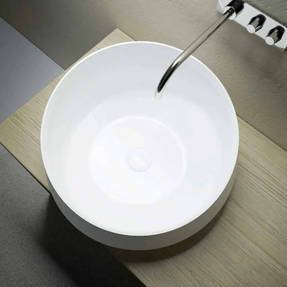 Larja e rrobave të lira e të bëra në Itali, Dongo Viadurini