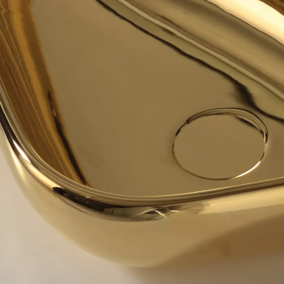 Lavaman banak modern në qeramikë ari i prodhuar në Itali Sofje Viadurini