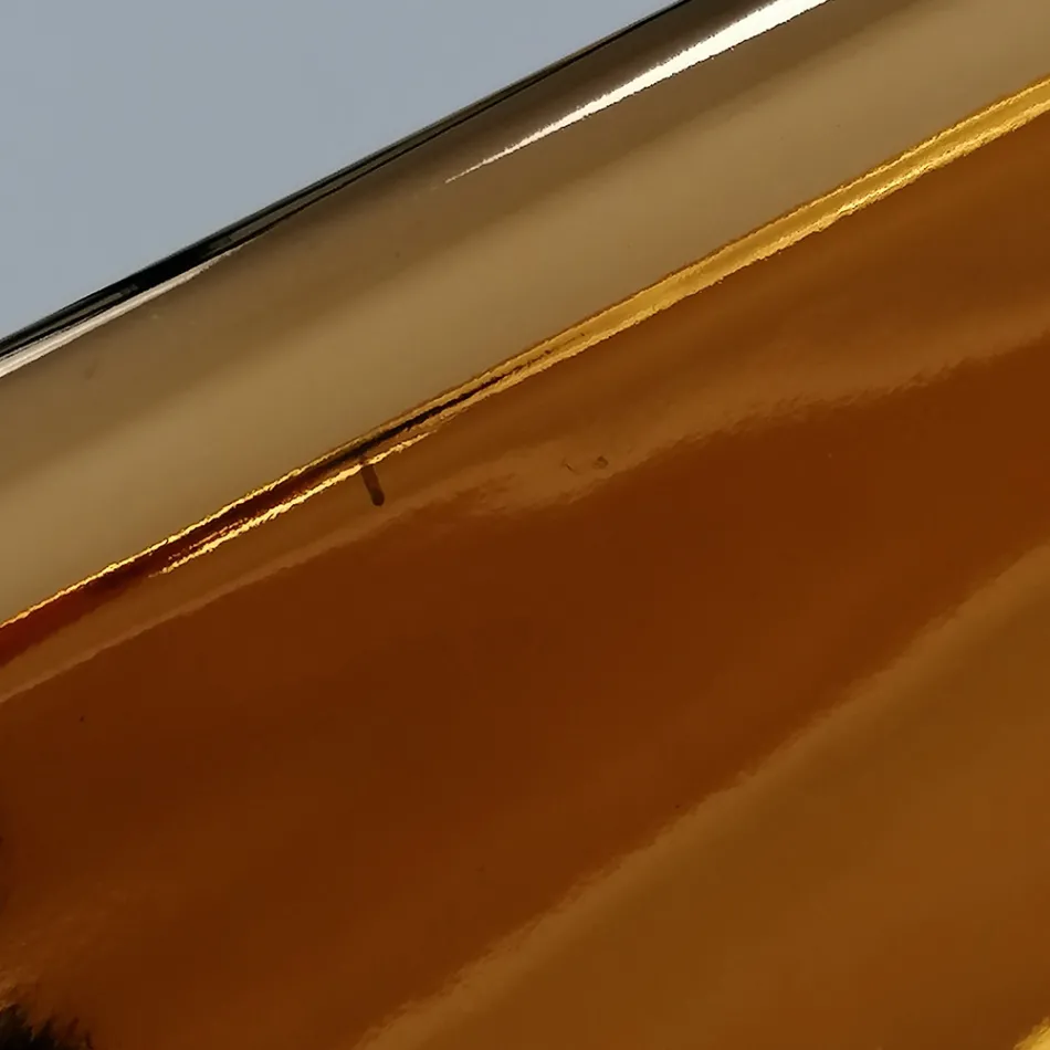 Lavaman banak modern në qeramikë ari i prodhuar në Itali Sofje Viadurini