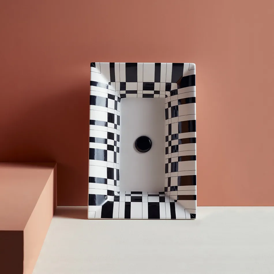 Lavaman gjysmë i zhytur në argjilë zjarri me përfundime të ndryshme të prodhuara në Itali - Ultima Viadurini