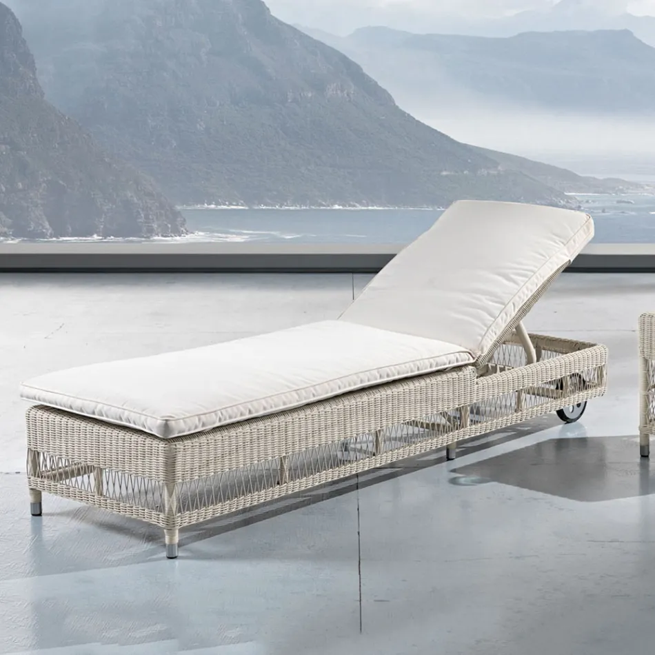 Shezlong në natyrë me rrota në polirattan të punuar me dorë - Gigi Viadurini