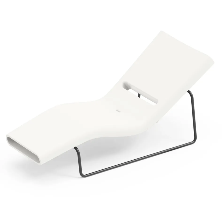 Shezllon kopshti në polietileni me ngjyra të ndryshme me suport metalik - Bollo Viadurini