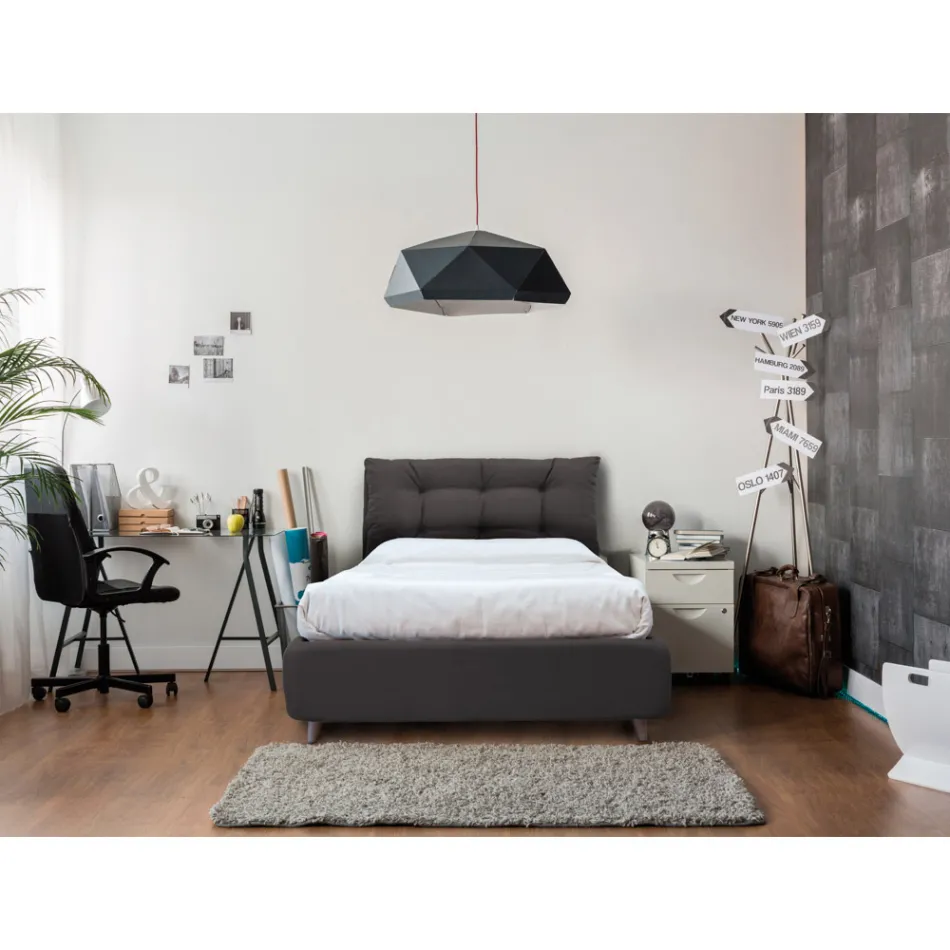 Krevat me përmasa të plota me ballë krevati dhe këmbë të mbushura Prodhuar në Itali - Aaron Viadurini