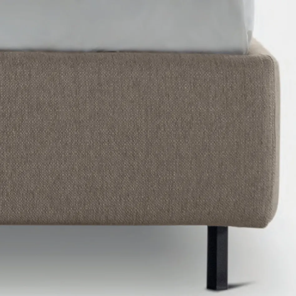 Krevat dopio 160x190 me vija të lakuara dhe butona Prodhuar në Itali - Oriente Viadurini