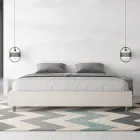 Krevat dopio 200x200 cm i veshur me lëkurë artificiale, i prodhuar në Itali - Athlete Viadurini