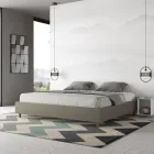 Krevat dopio 200x200 cm i veshur me lëkurë artificiale, i prodhuar në Itali - Athlete Viadurini