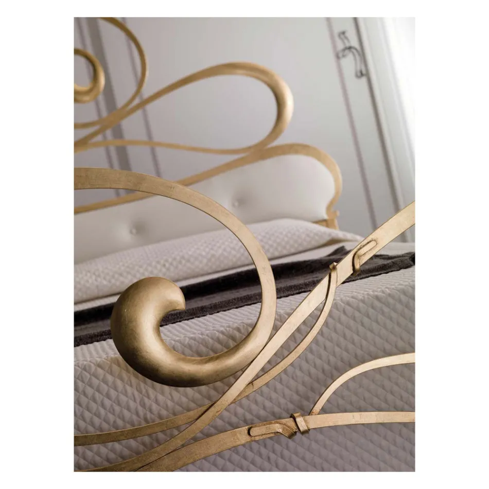 Krevat dopio hekuri me këmbe të koordinuar Prodhuar në Itali - Laser Viadurini