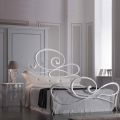 Krevat dopio prej lëkure origjinale me dyshek dhe 2 komodina Prodhuar në Itali - Laser