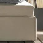 Shtrati i vetëm me headboard në formë dhe panelin anësor, Line8 Bolzan Viadurini