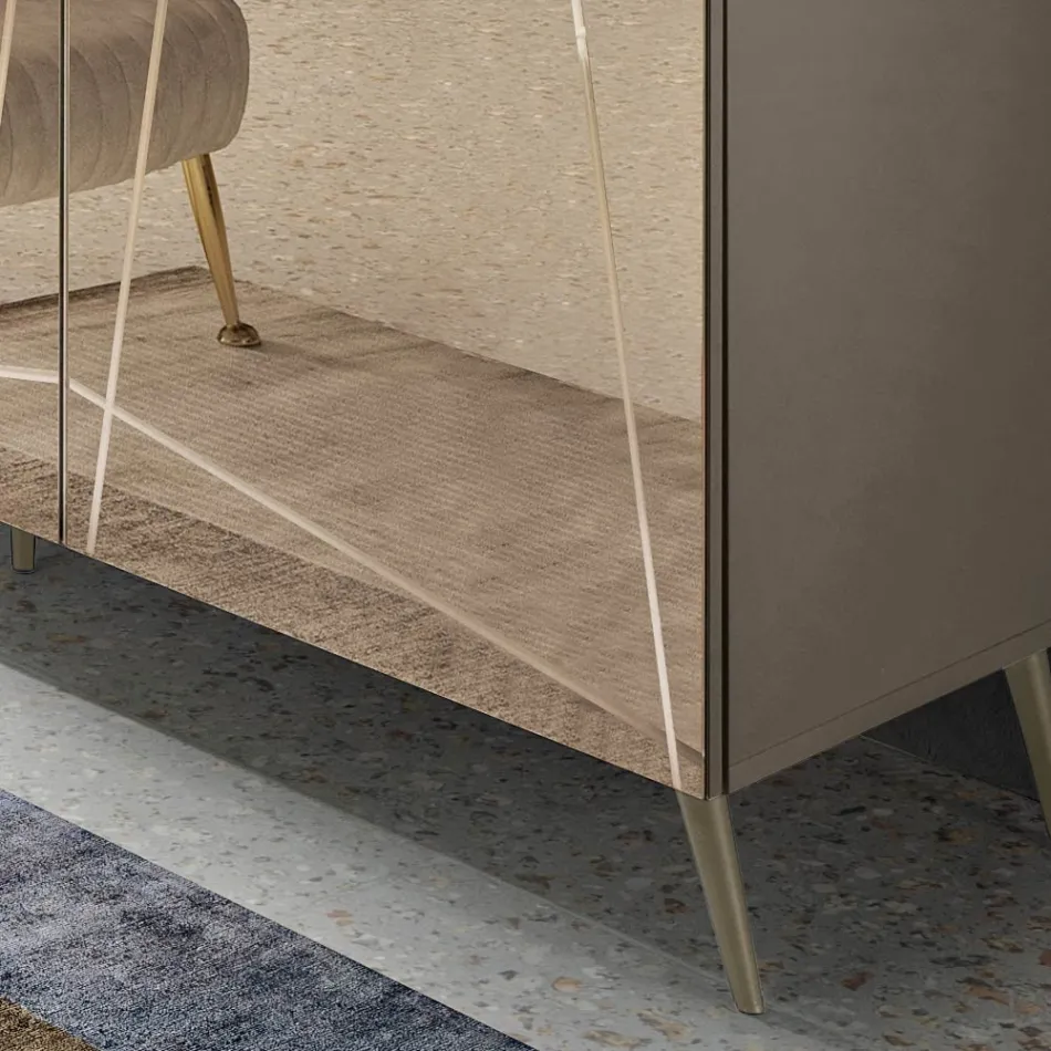 Bufe me 3 Dyer Xhami me Pasqyrë dhe Bazë Metalike - Eleonora Viadurini