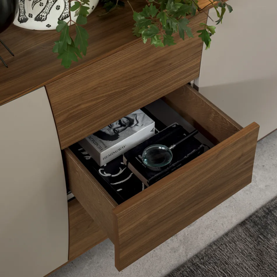 Tabela në dru të lakuar me 2 dyer 3 sirtarë Dizajn italian lakor - Celio Viadurini