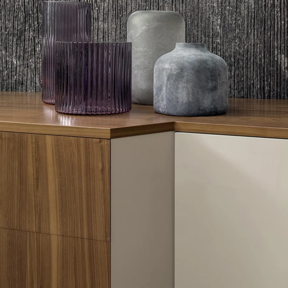 Tabela në mdf me 2 dyer dhe 2 sirtarë të dalë në faqe të pjerrëta - Caspiter Viadurini