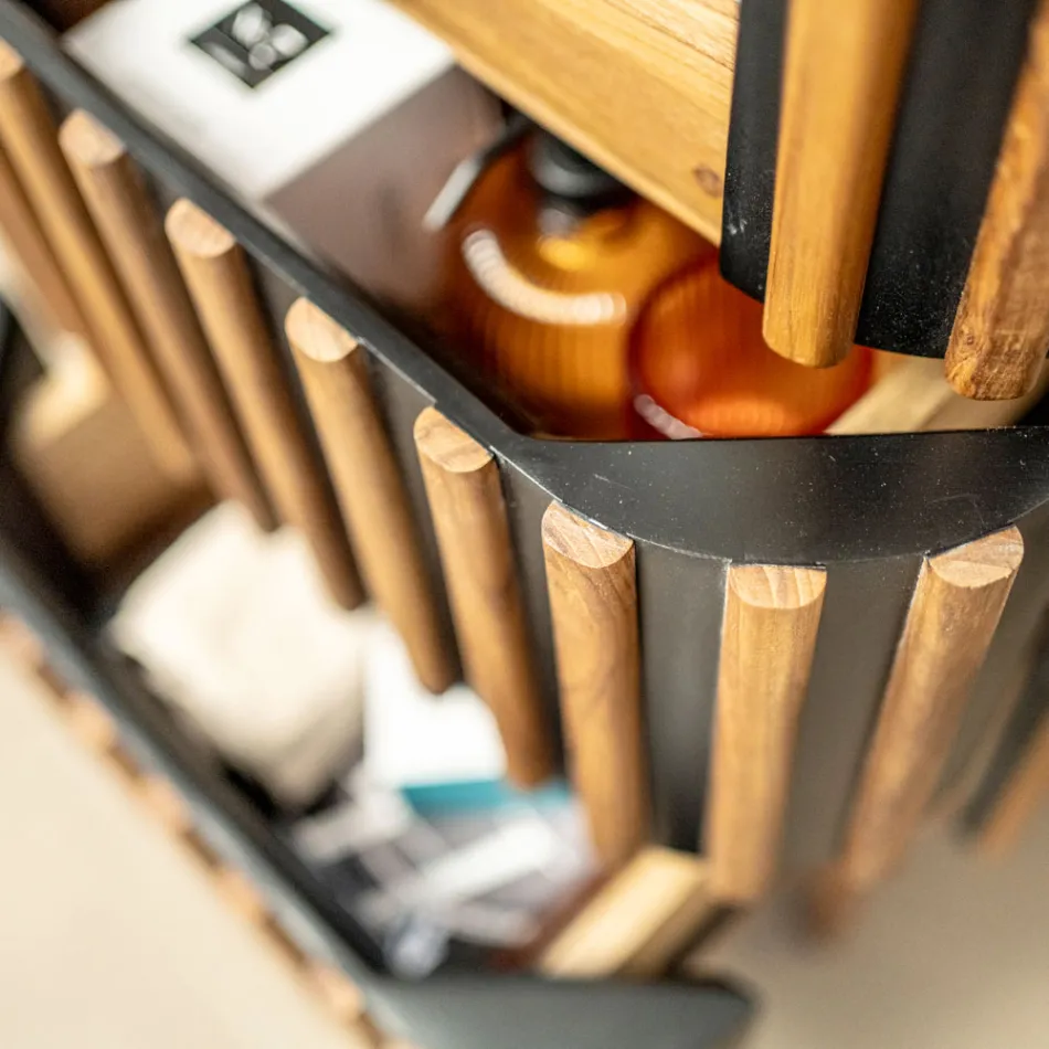 Kabineti i banjës me kolonë i bërë nga dru tik dhe sofër - Plumeria Viadurini