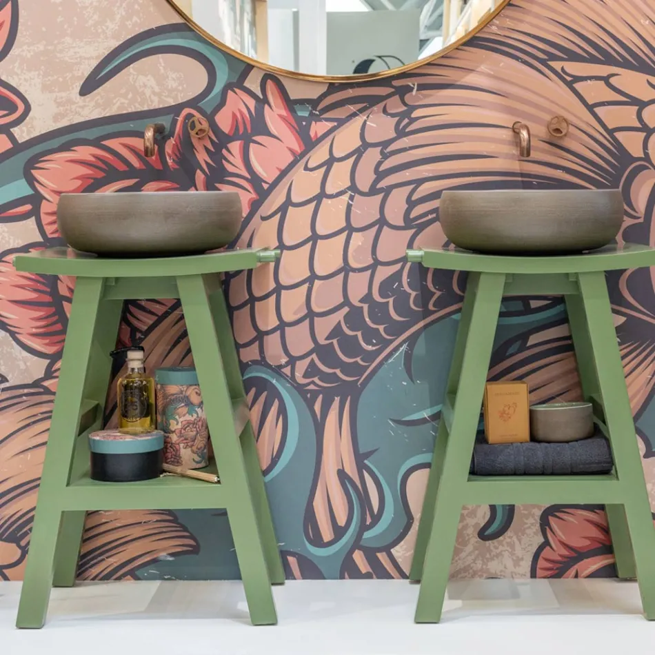 Dollap banjoje i pavarur me veshje tik dhe raft të madh jeshil - Raomi Viadurini