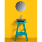 Dollap banjoje tik me majë gjysmë të lakuar dhe raft blu të përshtatshëm - Raomi Viadurini