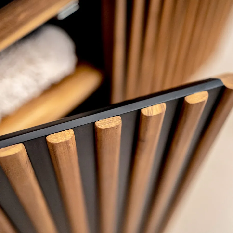 Dollap banjoje prej tik dhe sofër, i punuar me dorë - Heliconia Viadurini