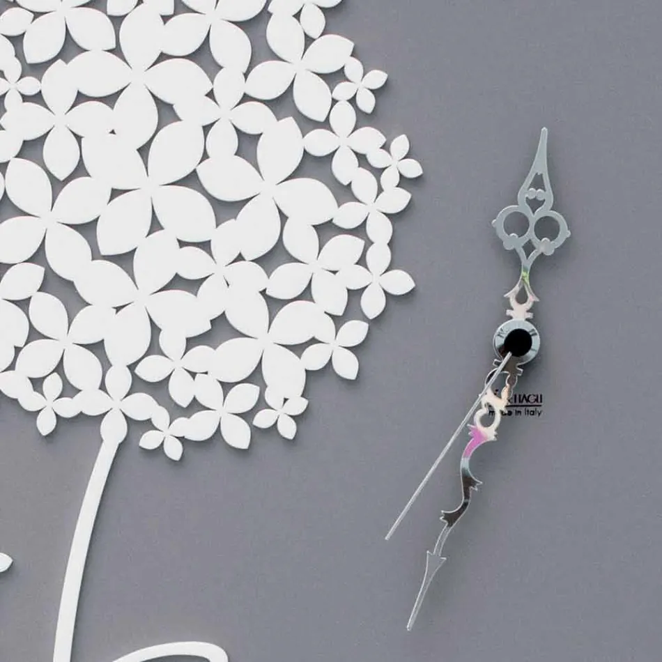 Raundi i Dizajnit Modern të Dekoruar Orë me Muri prej druri gri - Dush mbipopullor Viadurini