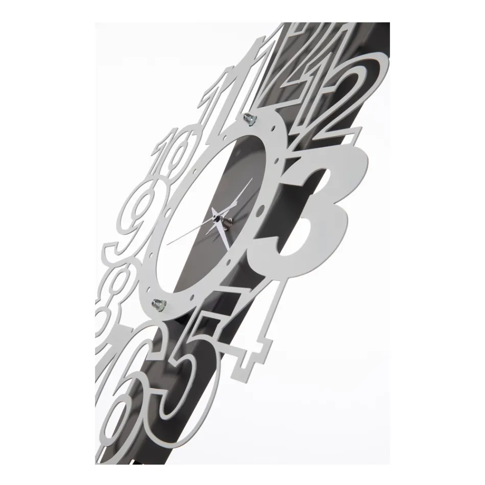 Orë muri prej hekuri me pikëçuditëse Prodhuar në Itali - Dora Viadurini