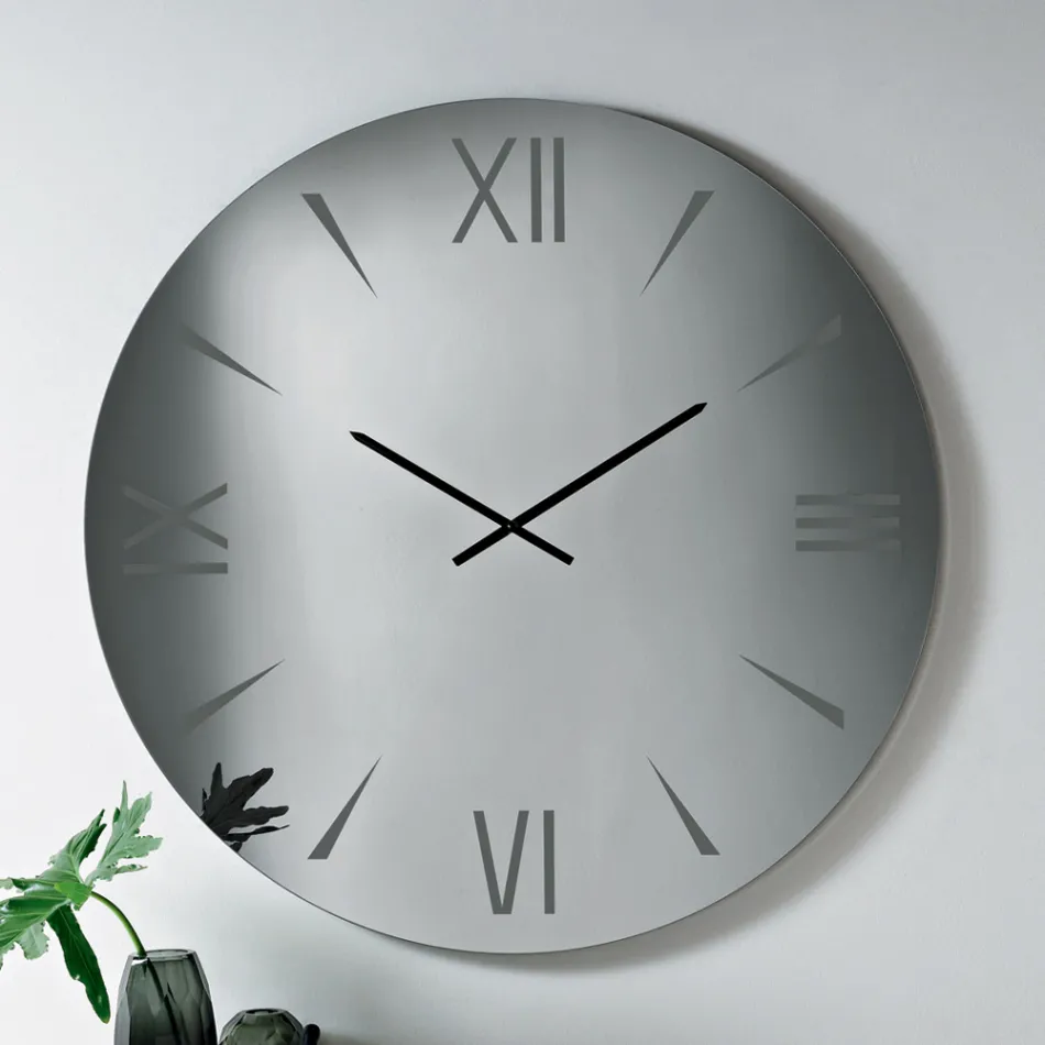 Orë e rrumbullakët prej qelqi me pasqyrë dhe numra të gdhendur me lazer - Clelia Viadurini