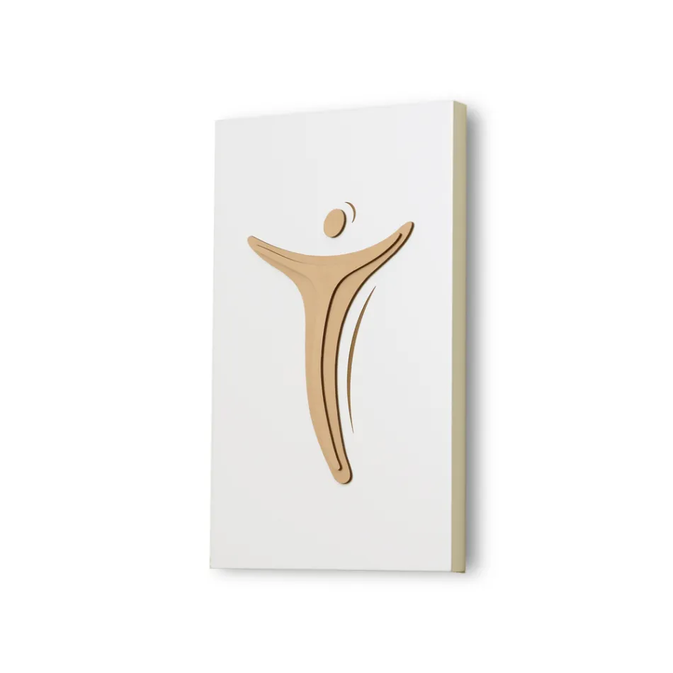 Paneli i gdhendur me lazer që përshkruan shpengimin e bërë në Itali - Dalila Viadurini