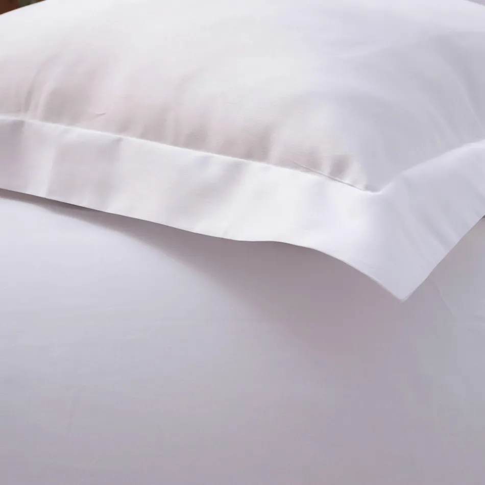 Set mbulesë dyshe me pambuk saten 100% Prodhuar në Itali - Fluffy Viadurini