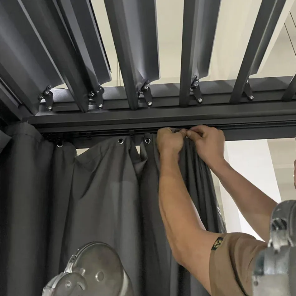 Pegola 3x4 mt në alumin të lyer me antracit me manivë - Levante Viadurini