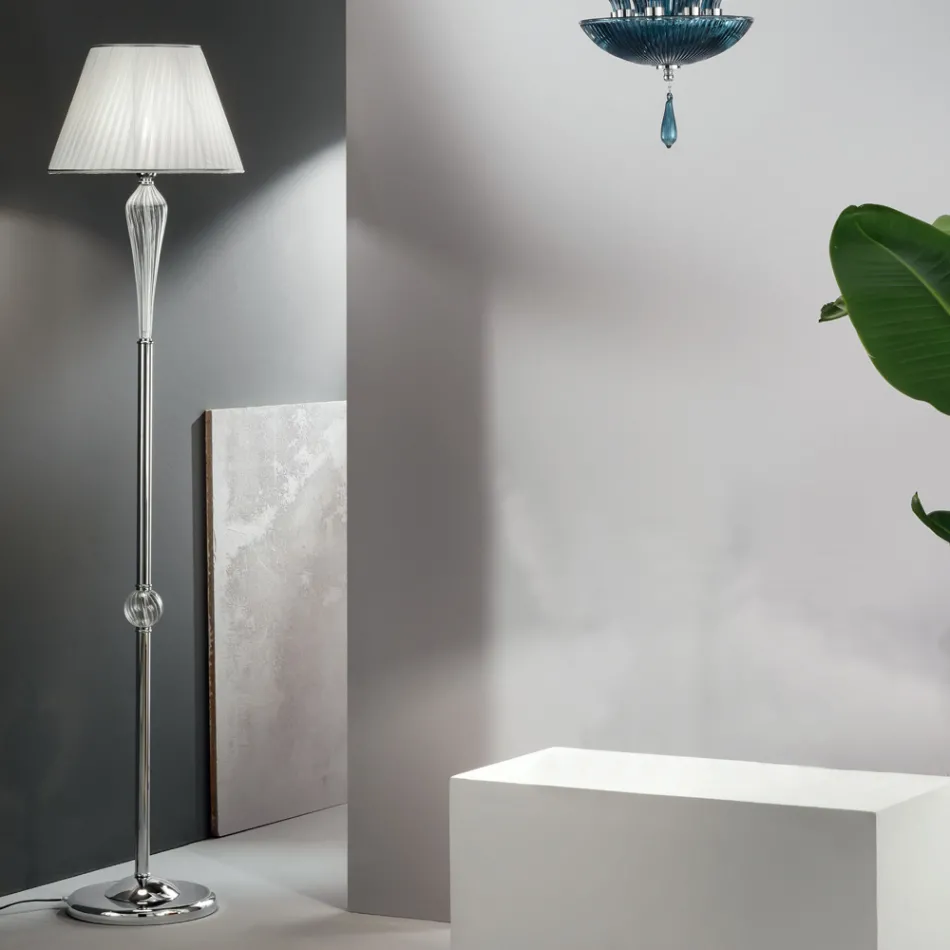 Llambë dyshemeje klasike me xham Rigaton të punuar me dorë dhe metal ari - Fievole Viadurini