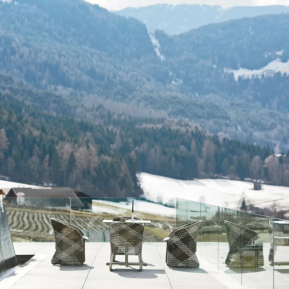 Kolltuk kopshtesh me fije sintetike të gërshetuara me ngjyra - Maat nga Varaschin Viadurini