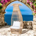 Kolltuku Kopshti në Endje Polyrattan me Jastëk të Bardhë - Anteia Viadurini