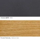 Kolltuk i dhomës së ndenjes me mbështetëse këmbësh në lëkurë dhe dru i bërë në Itali - Flutura Viadurini