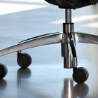 Karrige zyre ergonomike me rrota dhe mbështetëse për kokë - Gimiglia Viadurini