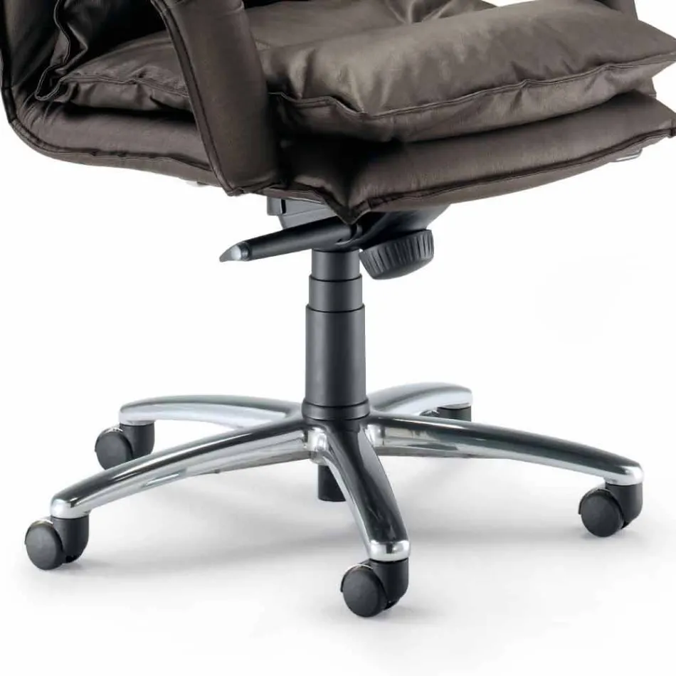 Karrige lëkure prej lëkure projektimi të drejtuar në Itali Gemma Viadurini