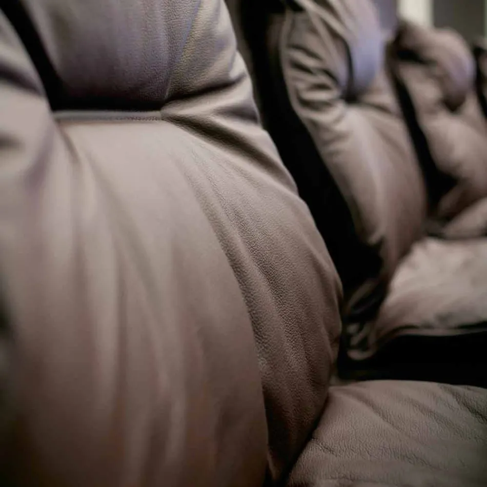 Kolltuk ekzekutiv bashkëkohor zyre në lëkurën imituese Gemma Viadurini