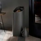 Mbajtës i peletit me sessir të brendshëm në lëkurë të zezë të dizajnit Sapir Viadurini