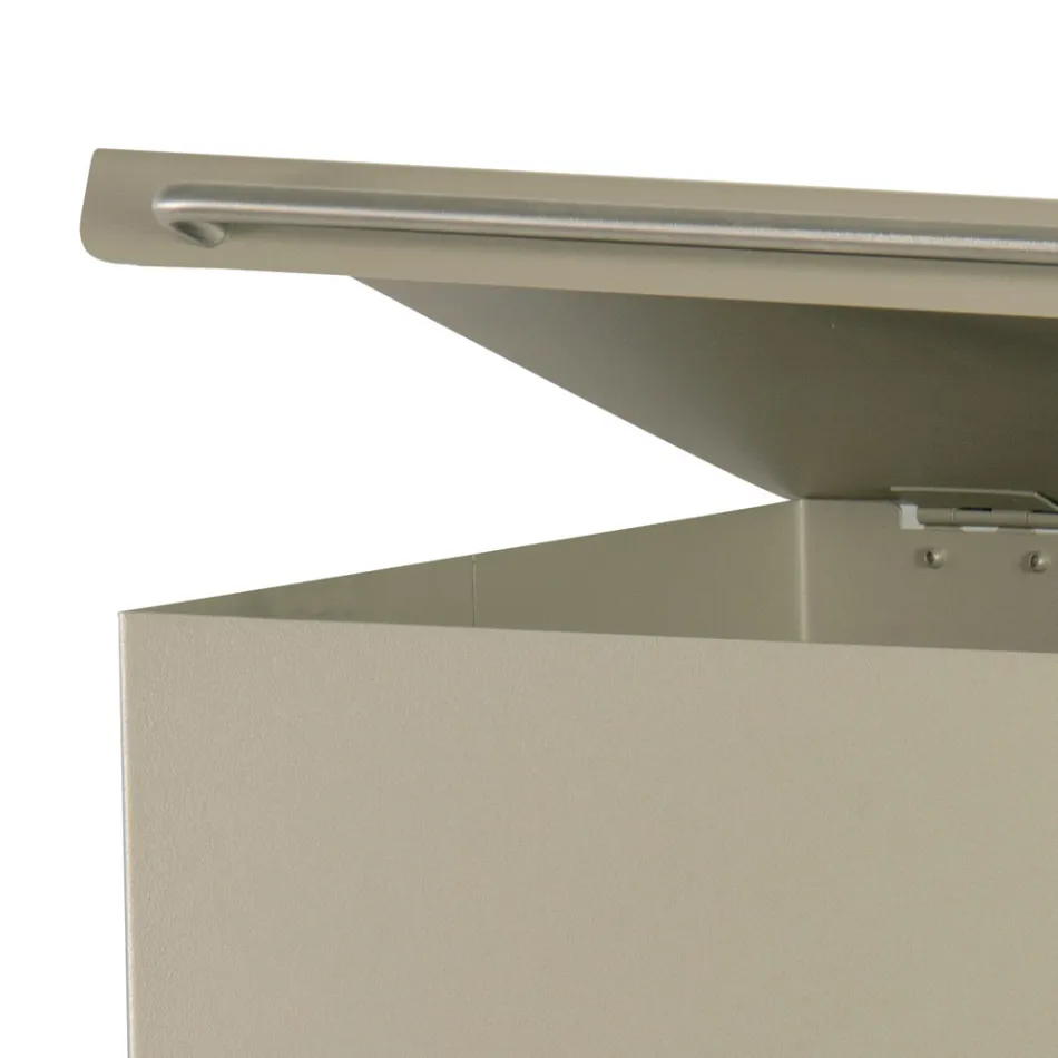 Mbajtëse peleti metalik me rrota dhe kapak Prodhuar në Itali - Gazza Viadurini