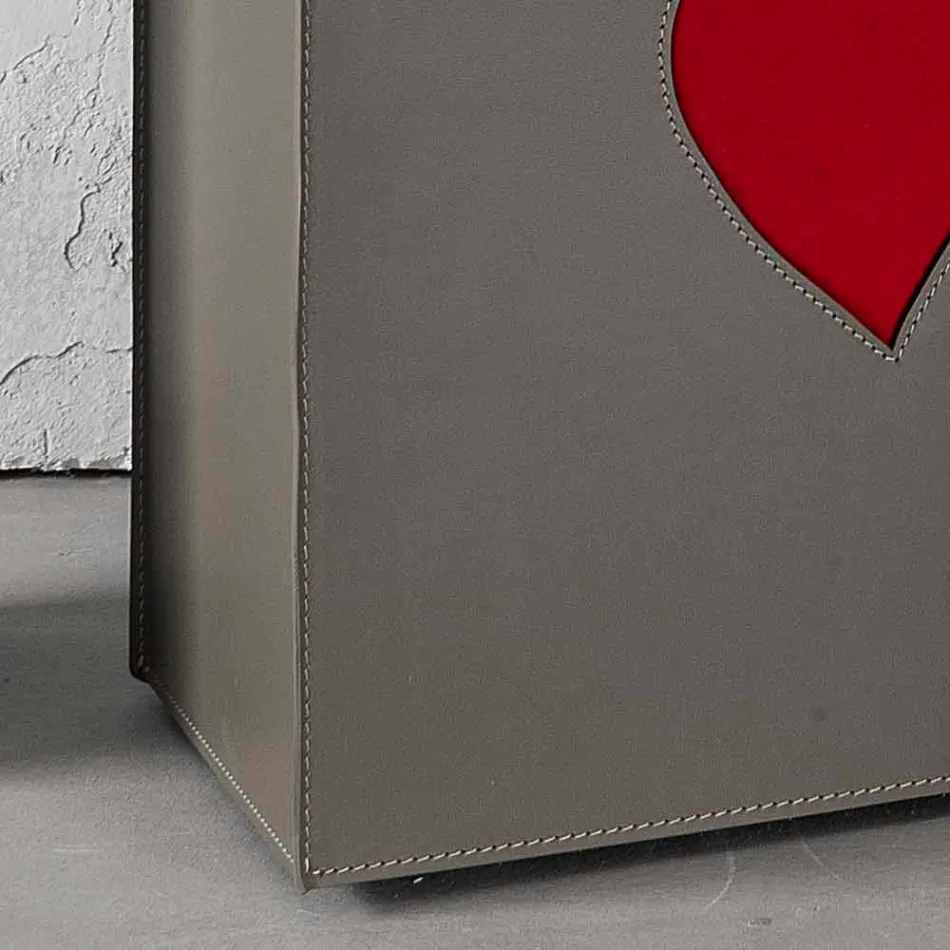 Shporta bashkëkohore e lavanderi prej lëkure e bërë në Itali Adele, futje zemre Viadurini