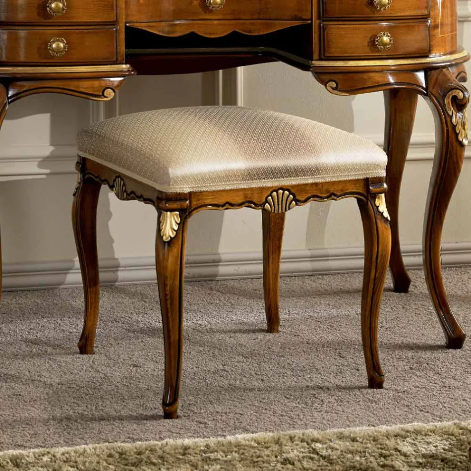 Puf i stilit klasik në dru i mbuluar me pëlhurë Prodhuar në Itali - Cambrige Viadurini