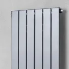Dizajn vertikal i murit radiator me dizajn elektrik 1000 W - Picchio Viadurini