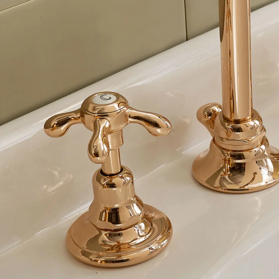 Rubineti i cilësisë së mirë të legenit në tunxh me 3 vrima Prodhuar në Itali - Klarisa Viadurini