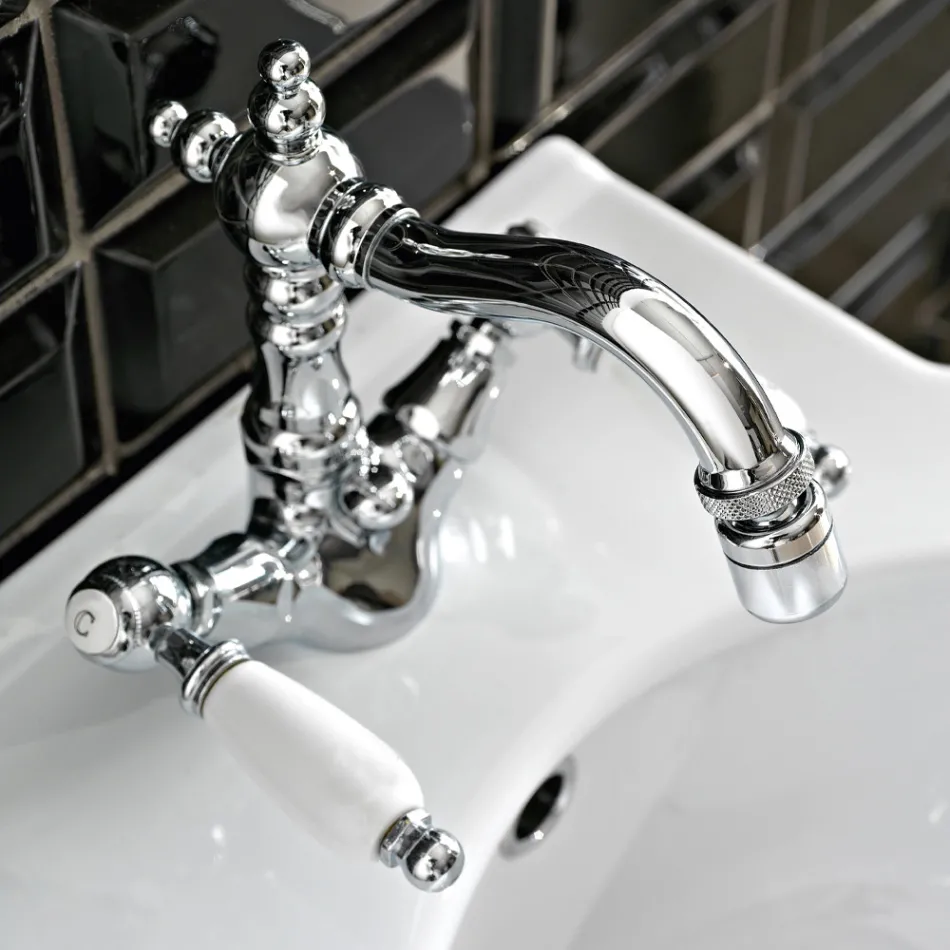 Trokitje klasike e bidetit me një vrimë me leva tunxhi të punuar me dorë - Noriana Viadurini