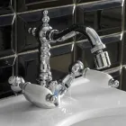 Trokitje klasike e bidetit me një vrimë me leva tunxhi të punuar me dorë - Noriana Viadurini