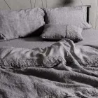 Çanta ruajtëse me mbulesë prej liri me dantella dhe kopsa Sinergia - Energis Viadurini