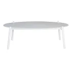 Dhomë ndenjeje në natyrë me jastëkë dhe krahë të rrumbullakosura - Zenith Viadurini