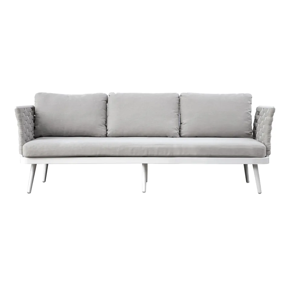 Sallon në natyrë me Tavolinë kafeje alumini në ngjyra të ndryshme - harmoni Viadurini