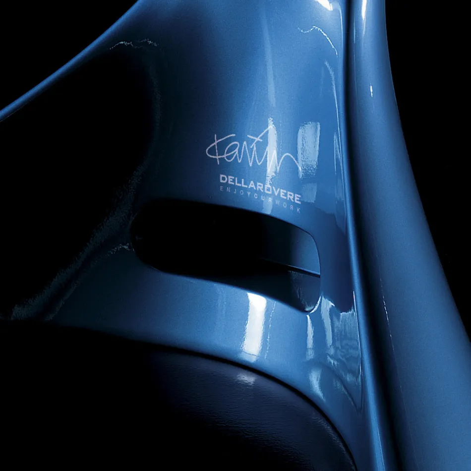 Tavolinë Karim Rashid në rrëshirë - Smania Viadurini