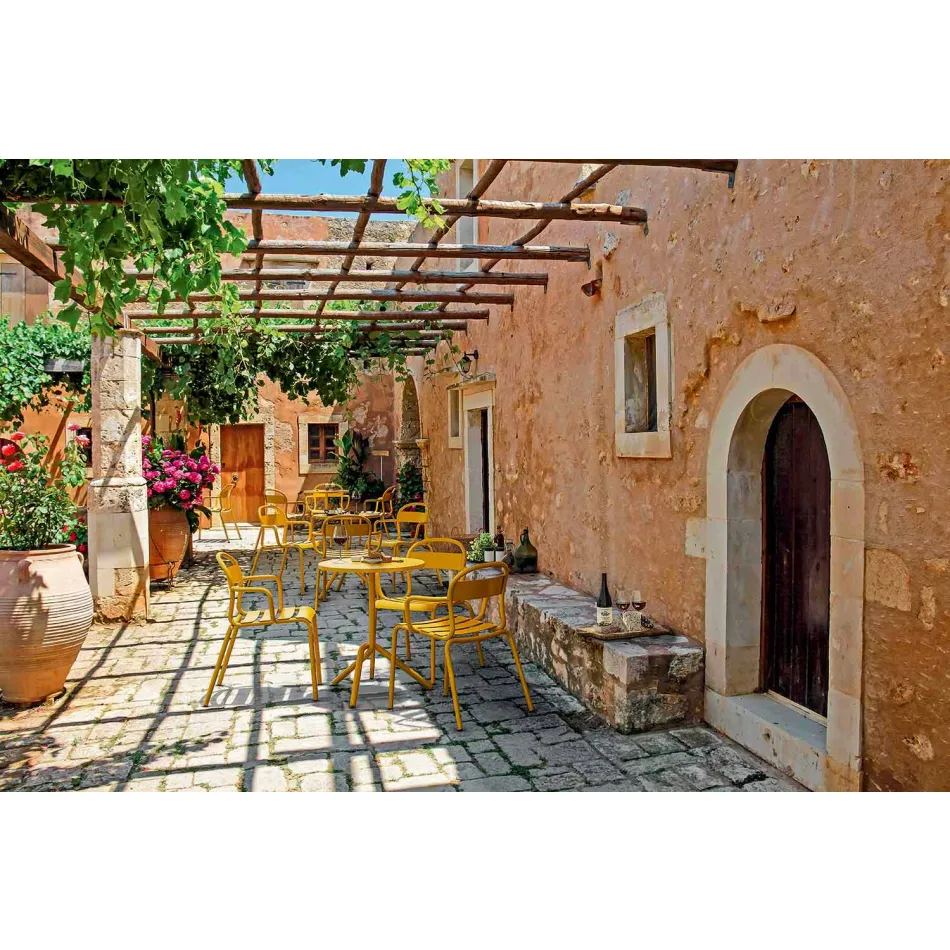 Karrige alumini i vendosur në natyrë i bërë në Itali, 4 copë - Uliks Viadurini