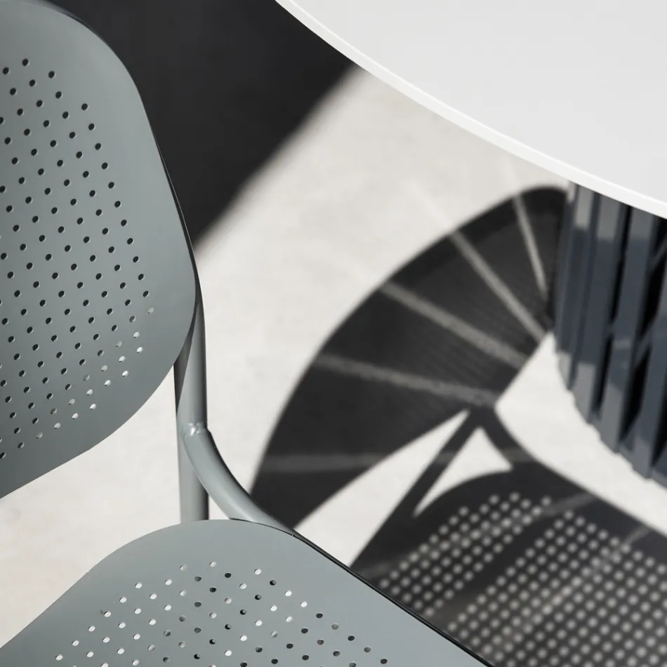 Karrige kopshti në metal të lyer Prodhuar në Itali 2 Copë - Synergy Viadurini