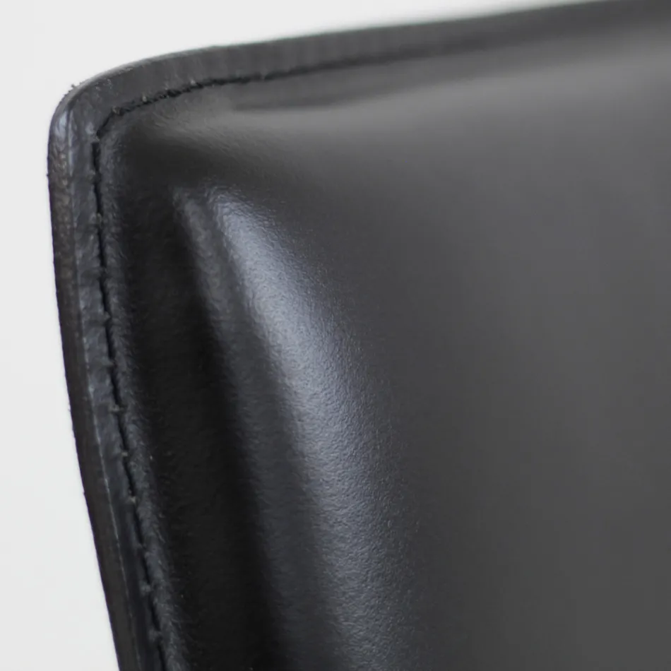 Karrige ngrënieje me strukturë Corten dhe sedilje lëkure Prodhuar në Itali - Orietta Viadurini