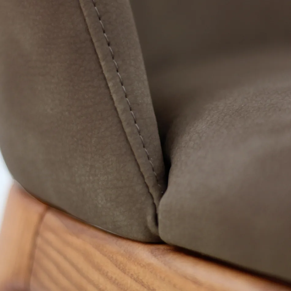 Karrige e dhomës së ndenjes në dru hiri të njollosur Prodhuar në Itali - Lyanne Viadurini